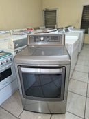 Secadora de gas LG gris tapa ancha