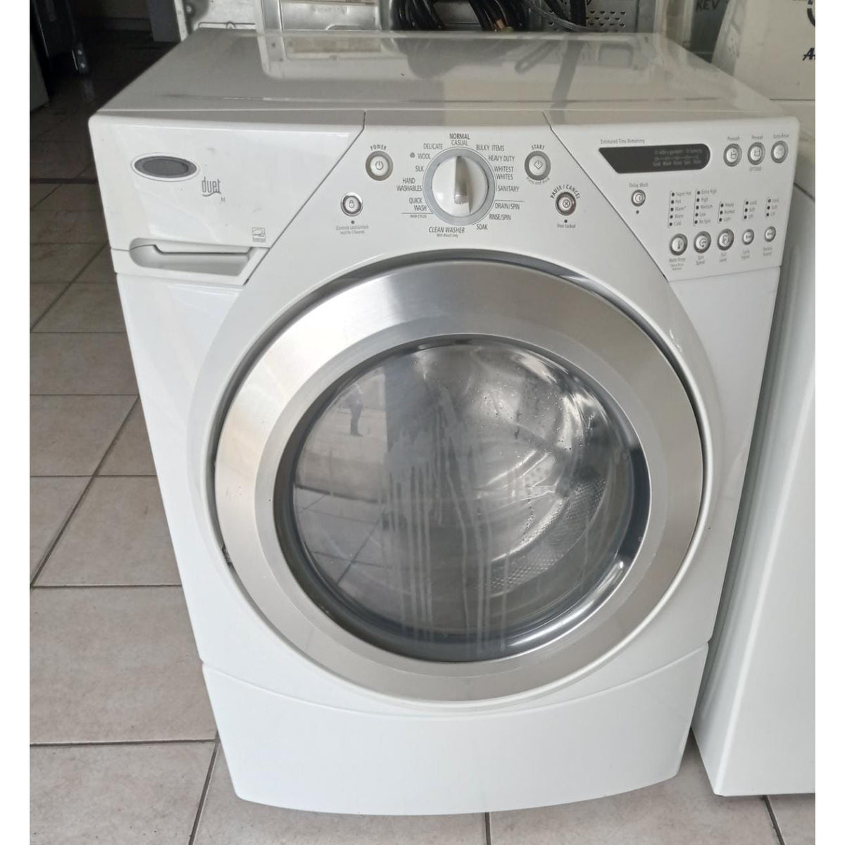 Lavadora de carga frontal Whirlpool duet Isidro Flores